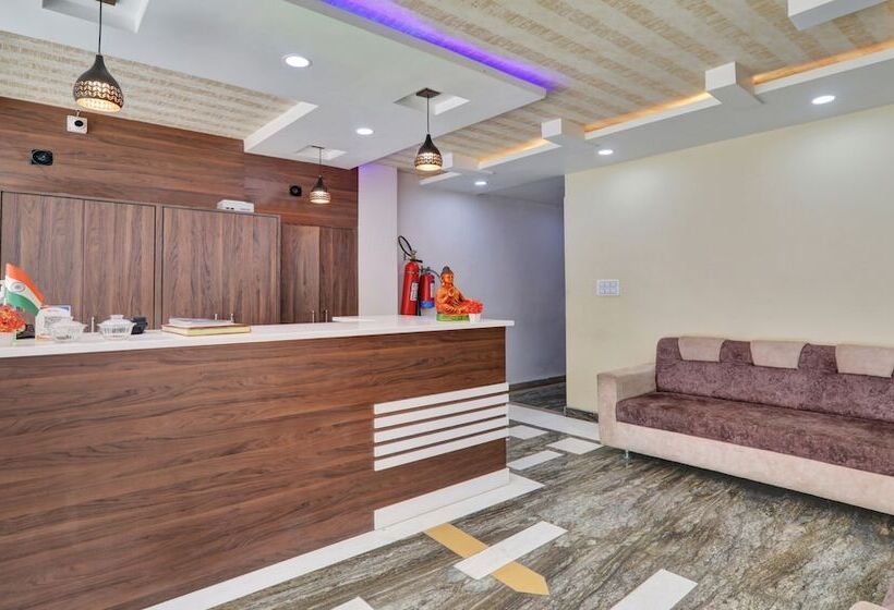 Itsy Hotels Royal Galaxy