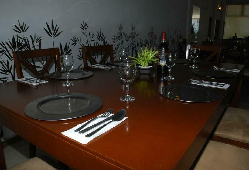 בית מלון כפרי Jm Ejecutivo Celaya,centro Histórico