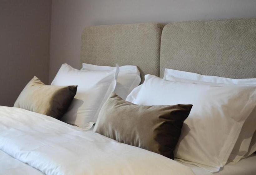 בית מלון כפרי N Peze