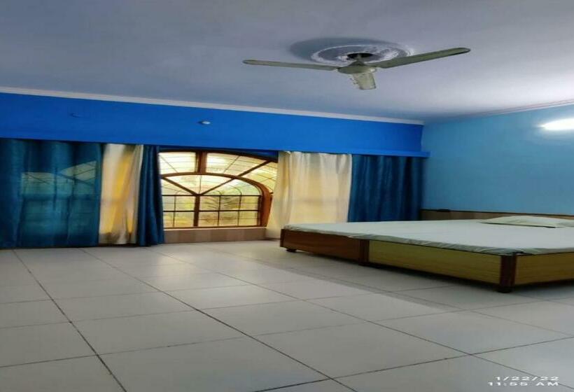 Отель Oyo 86117 Saini Resort And