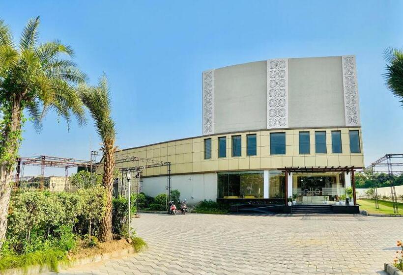 בית מלון כפרי Sterling Mantra Haridwar