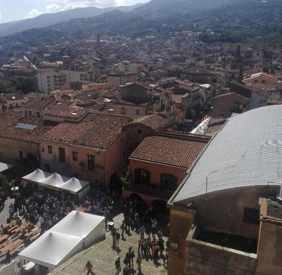 ペンション Room In Casa Castiglia A Woodhouse With Beautiful View Close Madonie Park