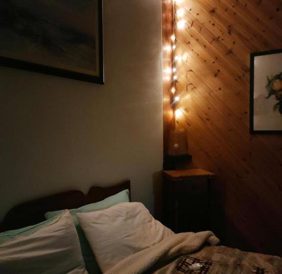 ペンション Room In Casa Castiglia A Woodhouse With Beautiful View Close Madonie Park