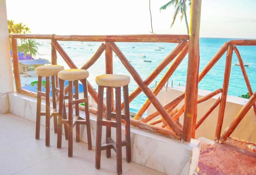 پانسیون Room In Bb   Room Ally At The Beach For 2 3 Guests