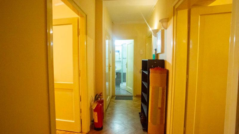 Private Cozy Room 2 With Shared Kitchen In Appartment