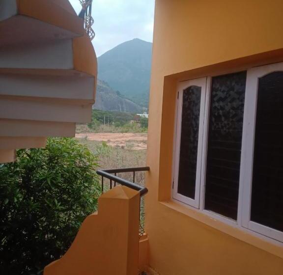 渡假胜地  Imperial Inn   Haroz