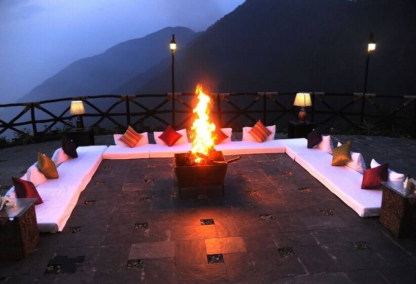 منتجع Aamod Dalhousie