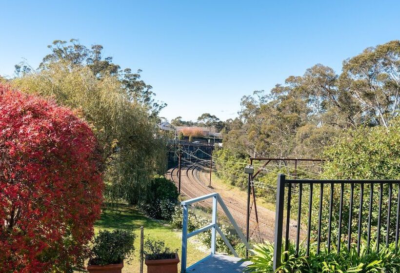 Blue Mountains Highway Motel