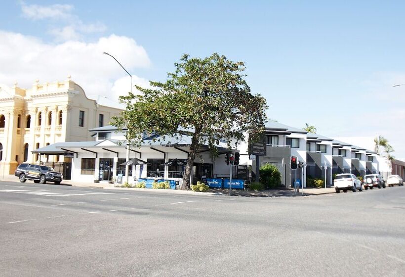 Coffee House Apartment Motel