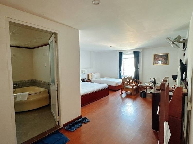 A25 Hotel  137 Nguyễn Du   đà Nẵng