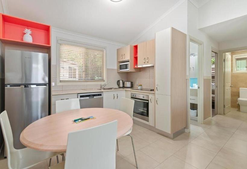 فندق Ashmore Palms Holiday Village