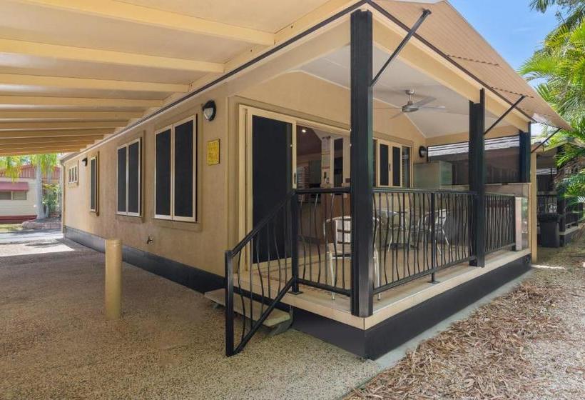 فندق Ashmore Palms Holiday Village