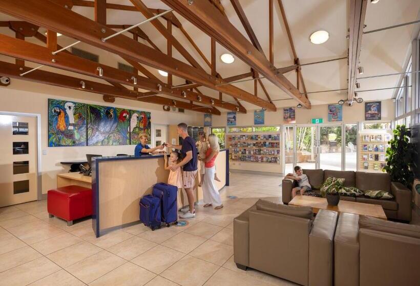 فندق Ashmore Palms Holiday Village