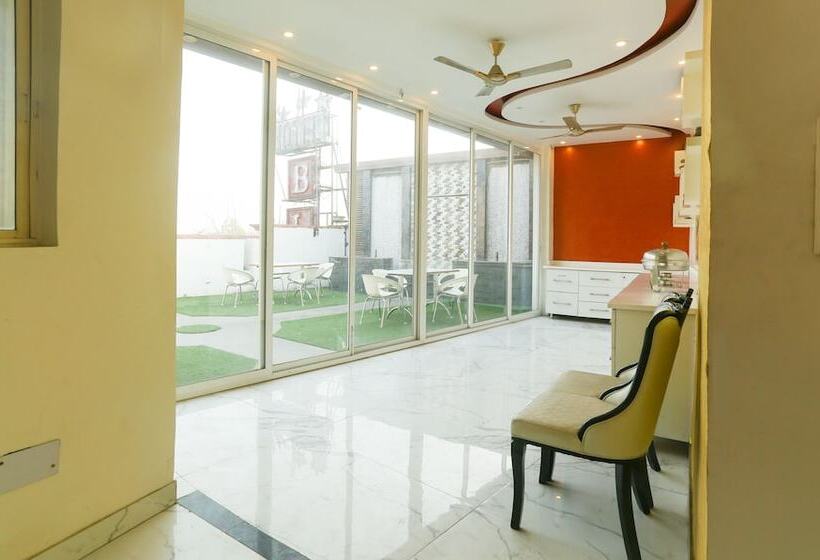 酒店 Blessings On Road Near New Delhi Railway Station