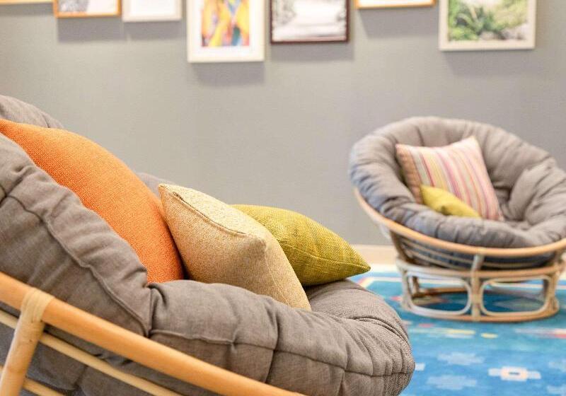 Отель Comfort Inn Naha Tomari Port