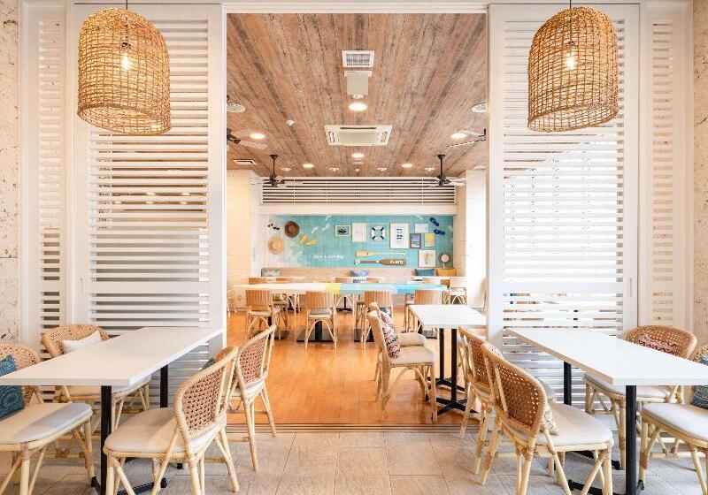 Отель Comfort Inn Naha Tomari Port