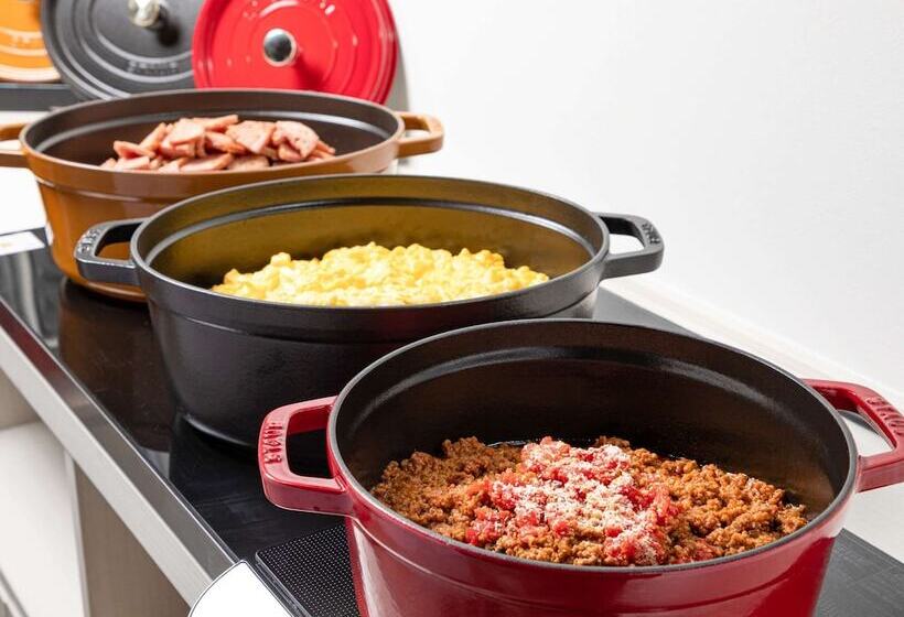 Отель Comfort Inn Naha Tomari Port