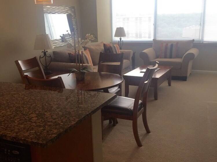בית מלון כפרי Concord By Executive Apartments