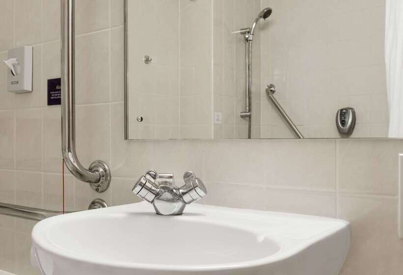 ホテル Days Inn Chesterfield   Tibshelf