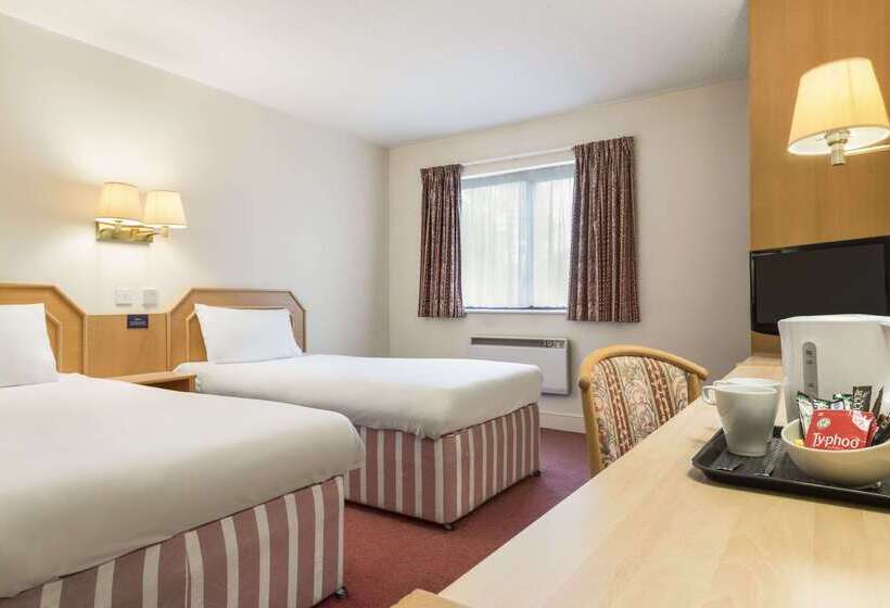 ホテル Days Inn Chesterfield   Tibshelf