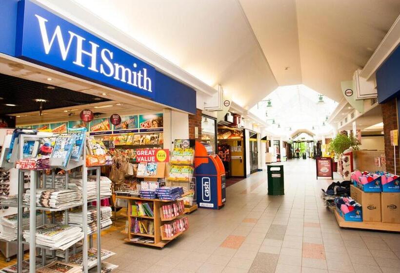 ホテル Days Inn Chesterfield   Tibshelf