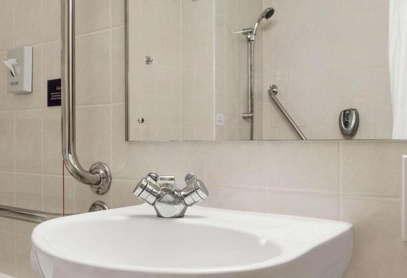 ホテル Days Inn Chesterfield   Tibshelf