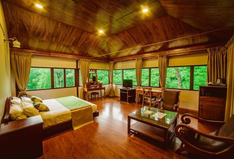 فندق Deep Woods Resort