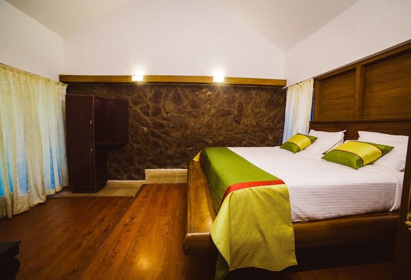 فندق Deep Woods Resort