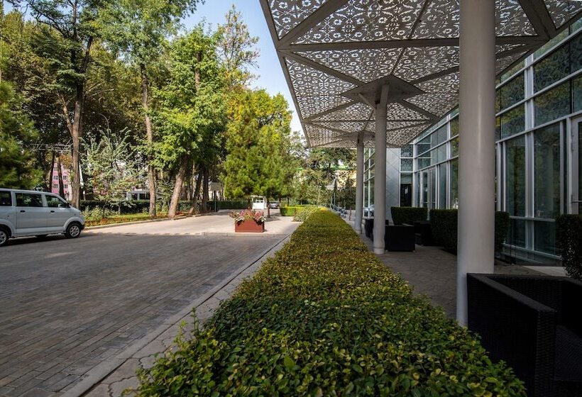 هتل Dushanbe Serena