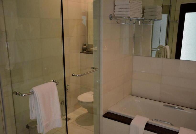 هتل Dushanbe Serena