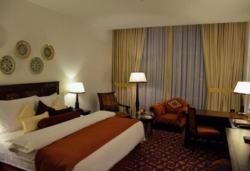 هتل Dushanbe Serena