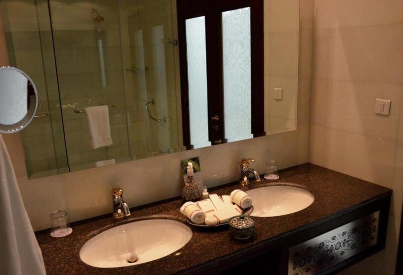 هتل Dushanbe Serena