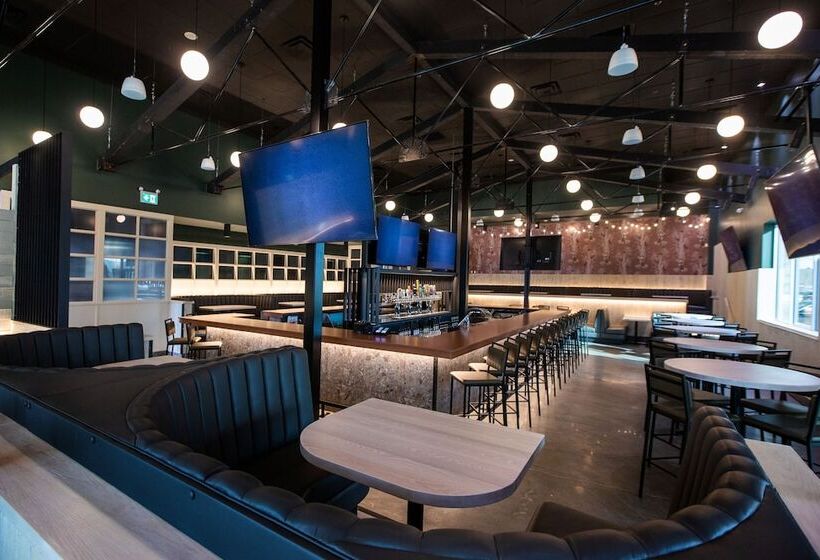 호텔 Four Points By Sheraton Edmonton Gateway