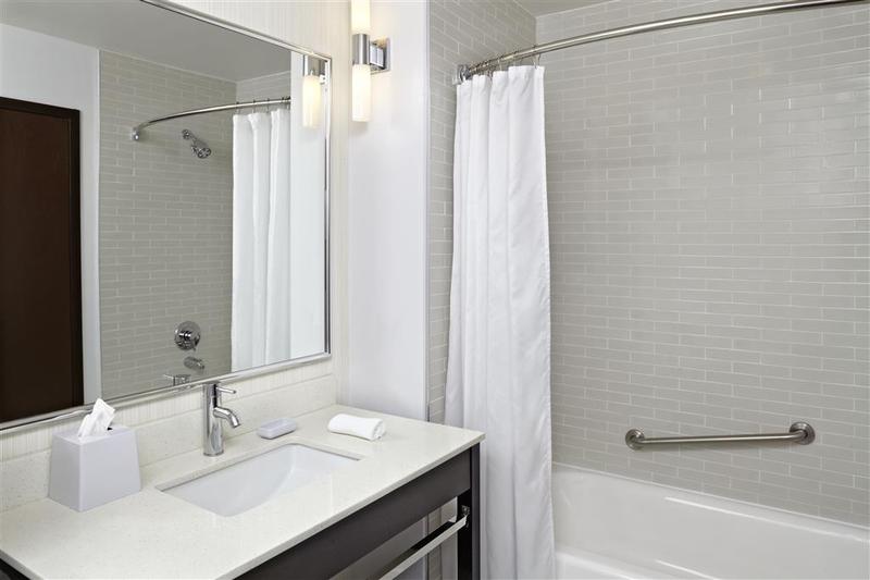 호텔 Four Points By Sheraton Edmonton Gateway