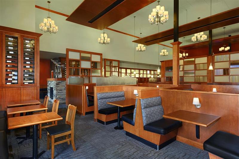 호텔 Four Points By Sheraton Edmonton Gateway