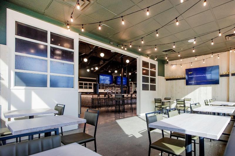 בית מלון כפרי Four Points By Sheraton Edmonton Gateway