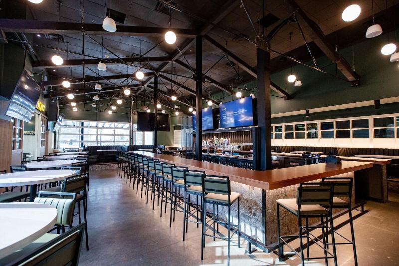 בית מלון כפרי Four Points By Sheraton Edmonton Gateway