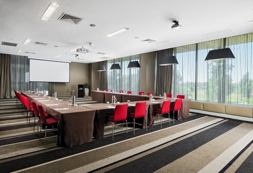 ホテル Fraser Suites Perth