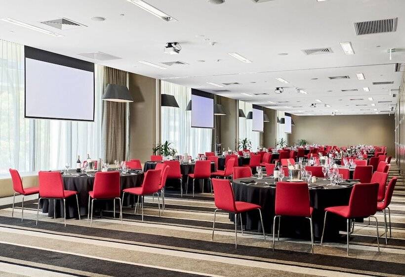 ホテル Fraser Suites Perth