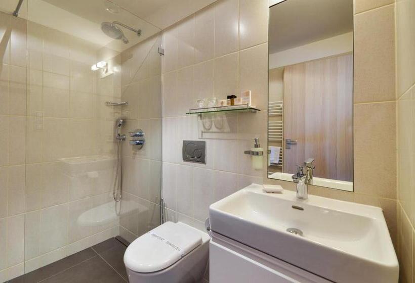 בית מלון כפרי Green Inn