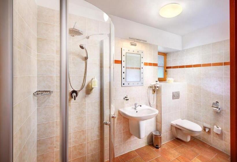 בית מלון כפרי Green Inn