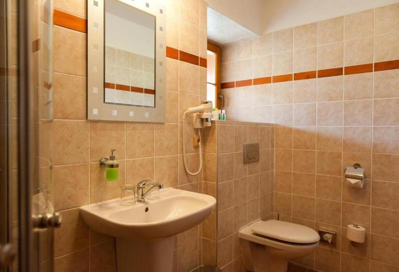 בית מלון כפרי Green Inn