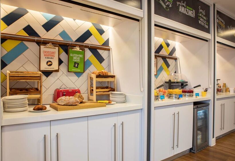 בית מלון כפרי Hampton By Hilton York