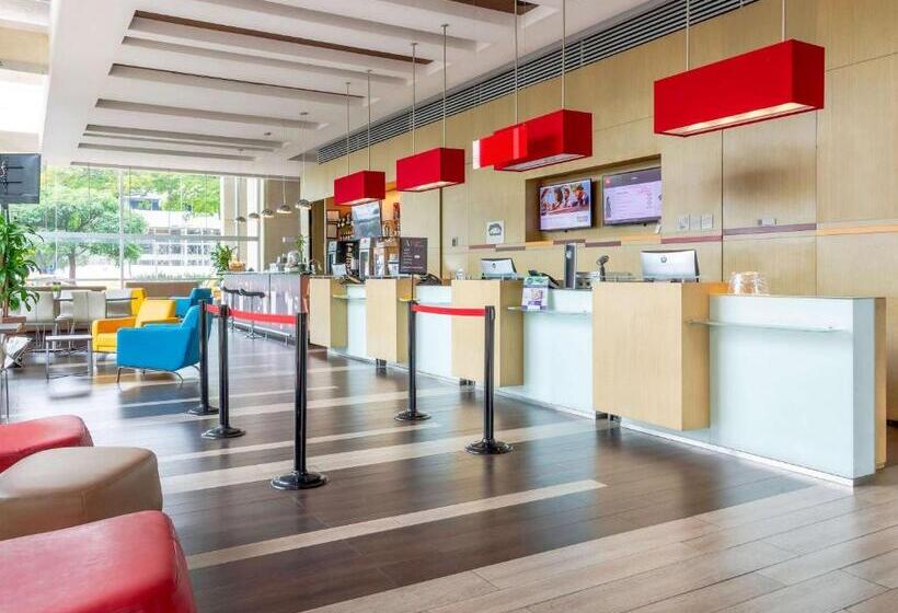 هتل Ibis Medellin