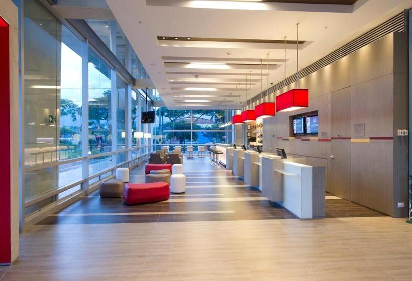 هتل Ibis Medellin