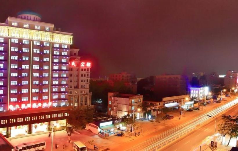 בית מלון כפרי Sanya Jiulixiang Business