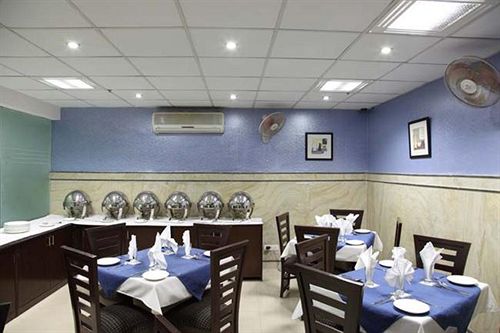 ホテル Fab Kingston Patel Nagar