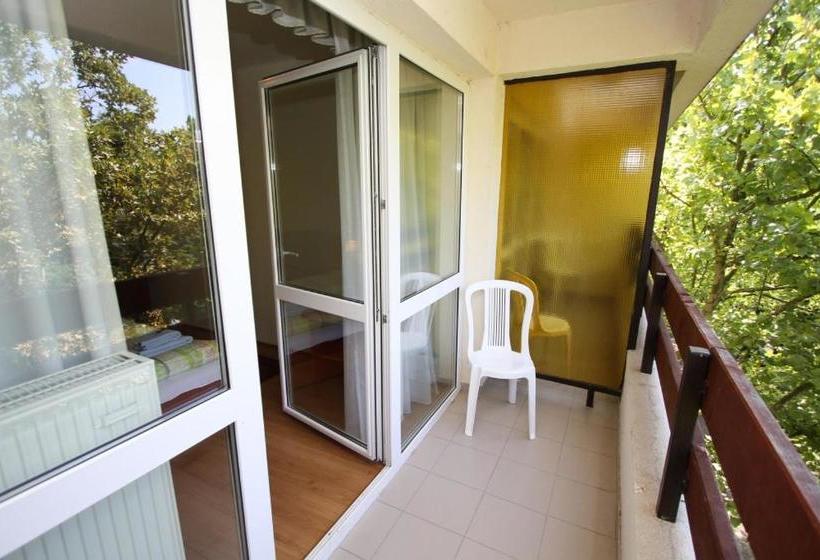 فندق Kiss Family