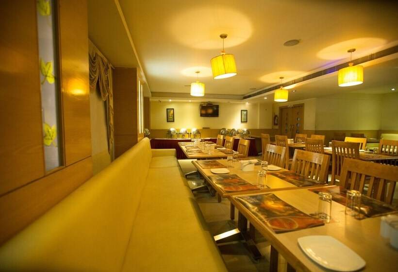 هتل Mahalaya Residency