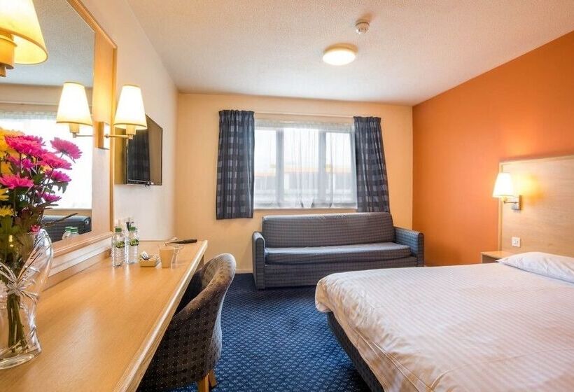 בית מלון כפרי Metro Inns Huddersfield